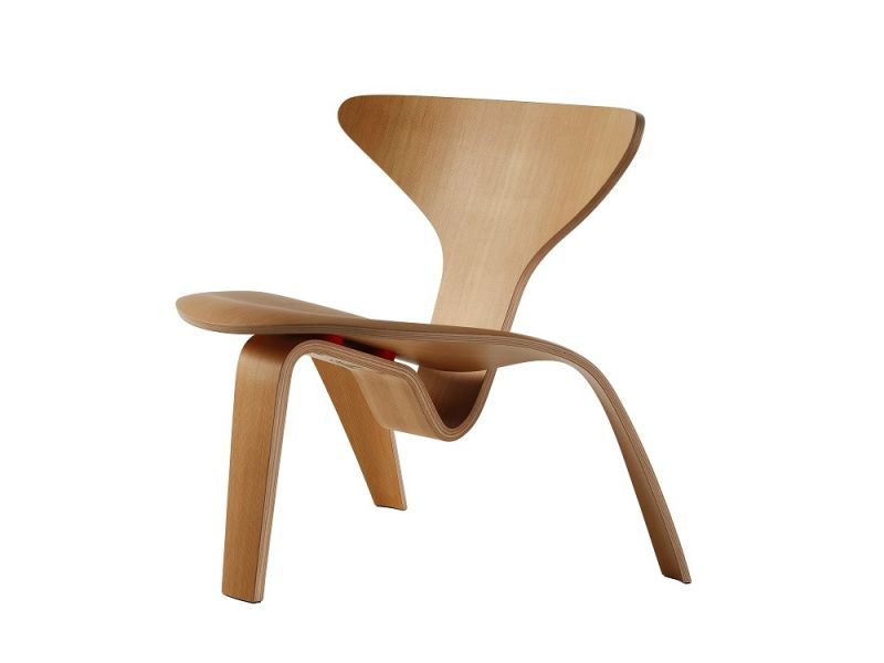 PK0 A™ Chair Stuhl von Fritz Hansen: Moderner Holzstuhl mit geschwungenem Design für Wohnzimmer.